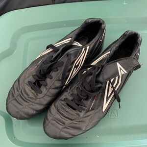 Umbro Black and White Soccer Cleats